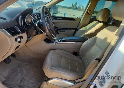 2016 Mercedes-Benz Gl 550 4Matic z USA, uszkodzony, nr VIN 4JGDF7DE3GA703607